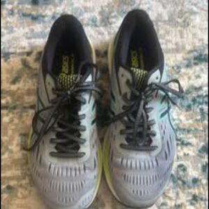 ASICS Gel Cumulus 20 Women’s US 9 Running Shoes Grey Athletic